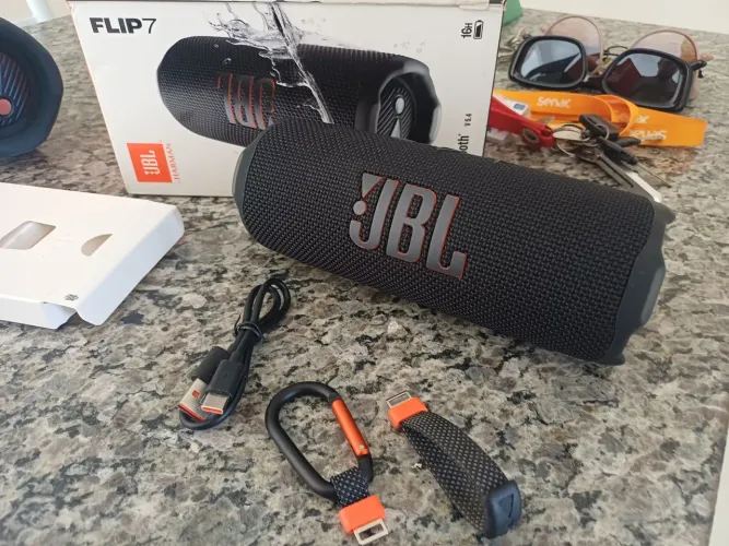 Caixa JBL Flip 7 semi nova