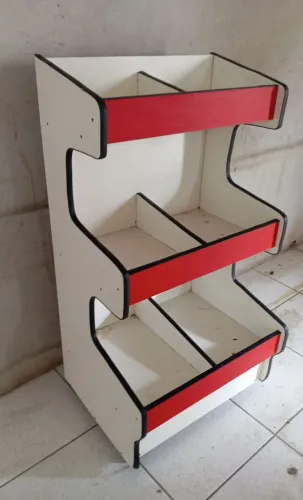 Vende-se fruteira semi nova