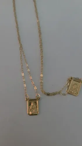 Escapulario em ouro 18k<br>60cm <br> Minimalista (fina mas destaca no pescoço) top <br><br>#ouro