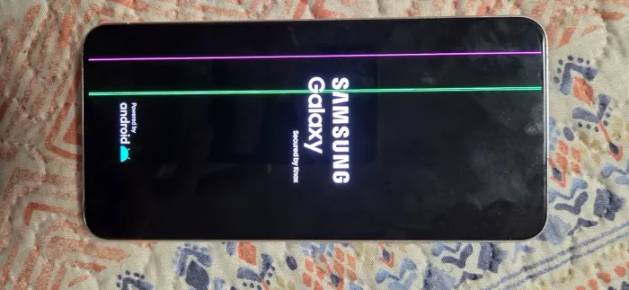 S22 plus 256g com listras na tela