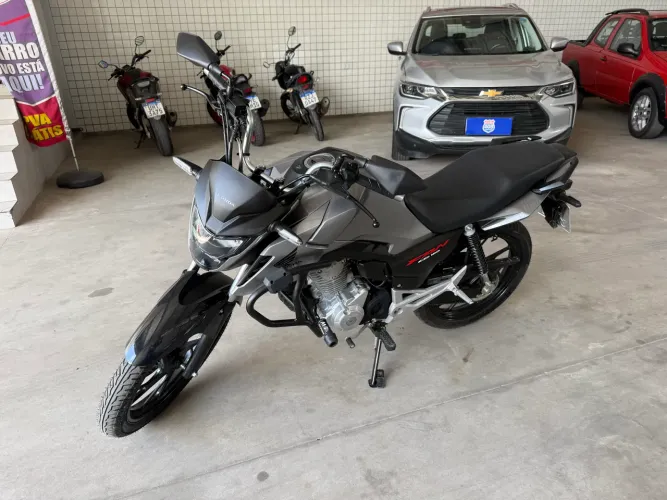 HONDA CG TITAN 2026 - APENAS 100 km - MOTO ZERO