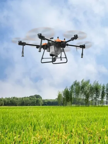 drone agrícola 30L EFT com 3 baterias, controle, 1 carregador completo para trabalhar