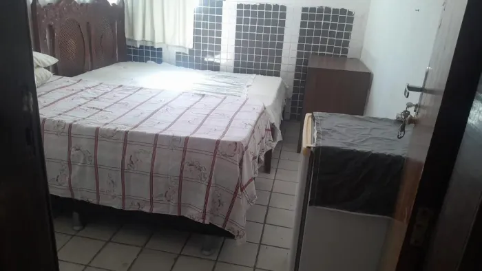Alugo quartos mobiliados na atalaia/coroa do meio