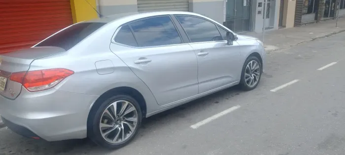 Citroen C4 Lounge Tendance 2.0 Flex 4P Aut. 2014