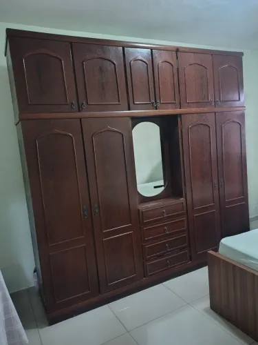 Guarda roupa casal em sucupira em ótimo estado