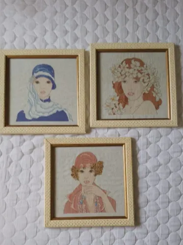 3 Quadros Bordado Vintage em ponto cruz - Mulher de Chapéu