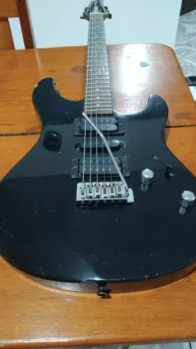 Yamaha RGX 121 Z