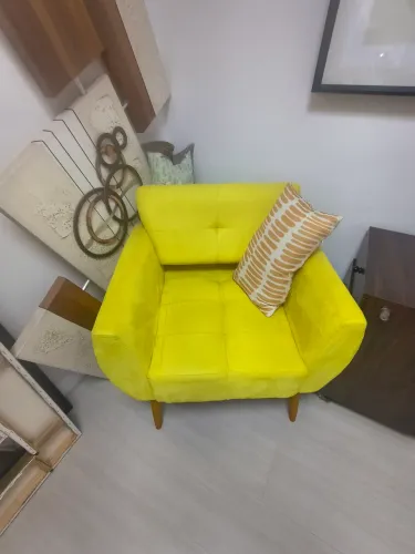 Poltrona amarela