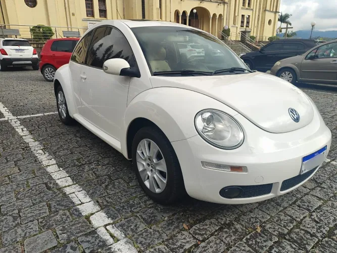 Volkswagen New Beetle 2.0 MI Mec./aut. 2009