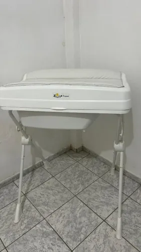 Banheira com suporte e trocador