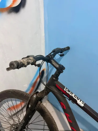 Bicicleta aro 29 - ótimo estado