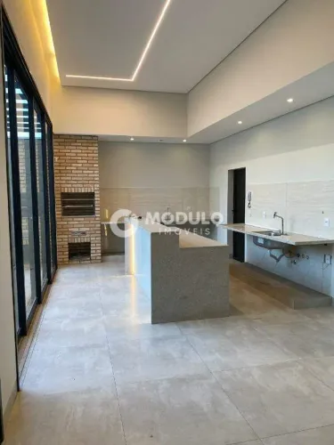 CASA RESIDENCIAL à venda, 3 quartos, 3 suítes, 2 vagas, NOVO MUNDO - Uberlândia/MG