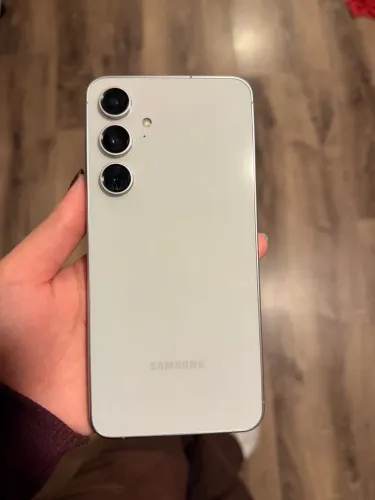 Samsung S24 FE