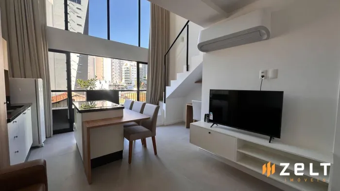 Apartamento com 1 dormitório para alugar, 44 m² por R$ 3.400/mês - Vila Nova - Blumenau/SC