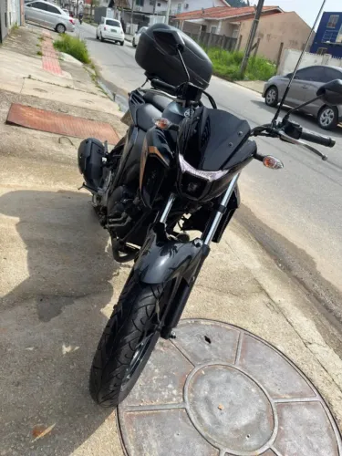 Vendo FZ 250 ZERADA - apenas 5mil KM