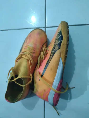 Tênis futebol ?