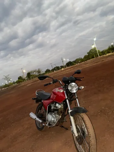 150 vermelha ano 2005