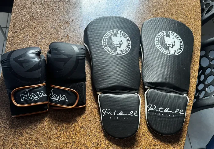 Luva e caneleira muay thai