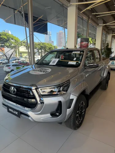 Toyota Hilux CD SRX Plus 4X4 2.8 TDI Die. Aut. 2026