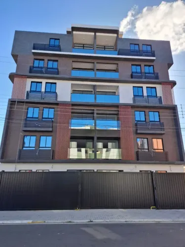 Apartamento com 2 quartos, prédio com elevador e área de lazer