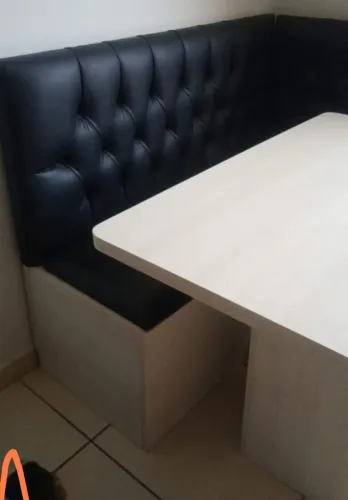 Venda de canto alemão baú com mesa.