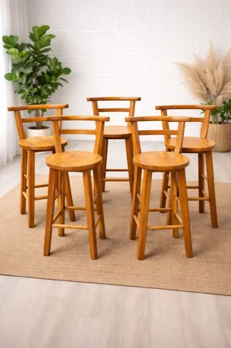 Banquetas redondas altas, 70cm de altura, madeira de eucalipto.