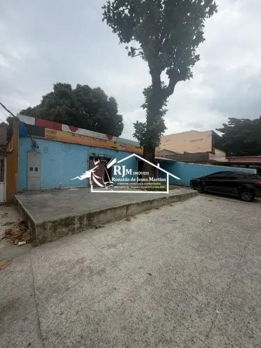 PROCURA-SE UM NOVO PROPRIETÁRIO - Gapão para venda com 268 m2 em Parada de Lucas - RJ