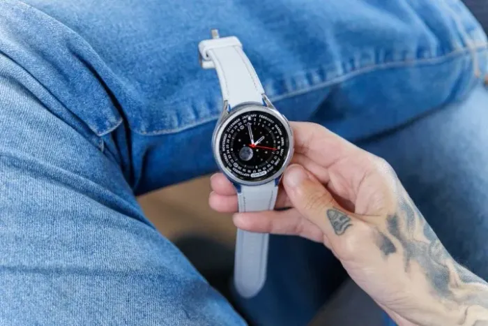 Galaxy Watch 6 Classic Prata/Branco LTE + Várias Pulseiras