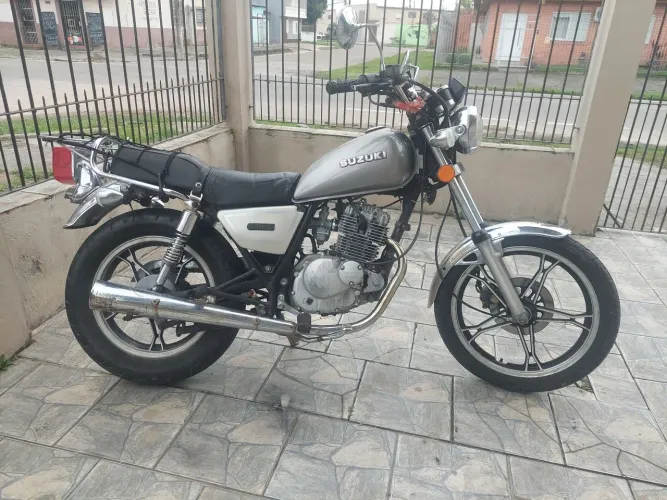 SUZUKI INTRUDER ANO 2004