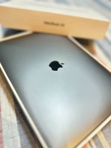 MacBook Air（Retina, 13インチ,2019）128GB/8GB〈MVFM2J/A〉⑤ Apple Macbook Air 2019 com Intel Core I5 de 1,6 Ghz (13