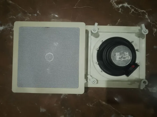 Auto falantes de embutir