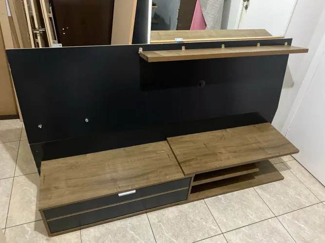 Painel para TV com Rack - Excelente Estado