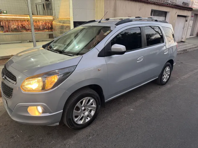 Chevrolet Spin LTZ 1.8 8V Econo.flex 5P Mec. 2013