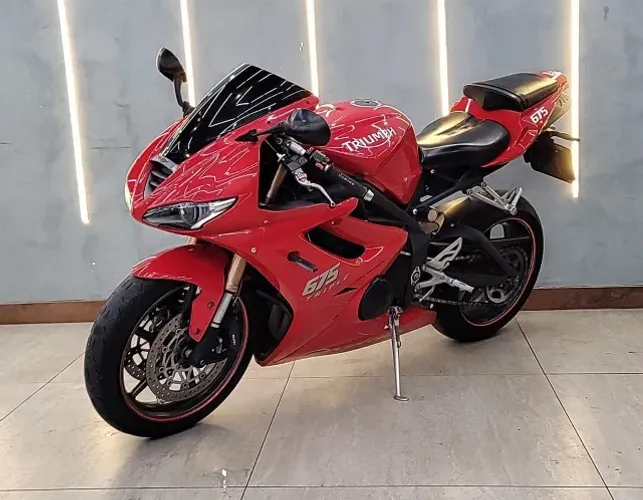 triumph daytona 675r
