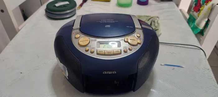 RADIO PORTÁTIL AIWA JAPONES ANO 2002. 
