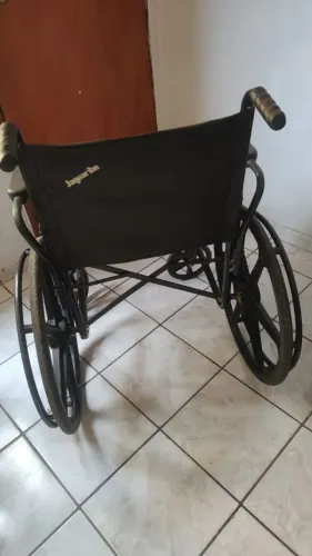 Cadeira de rodas (faço a entrega)