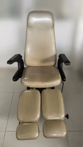 Cadeira hidráulica podologia Ferrante