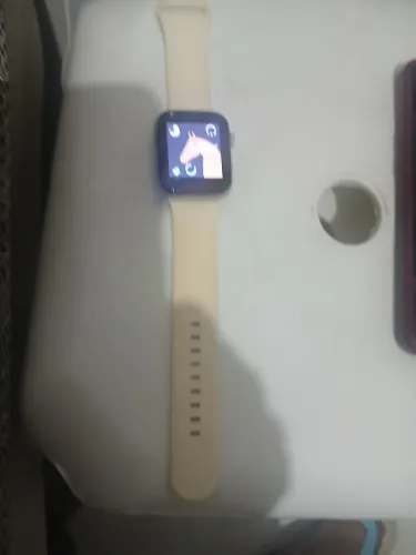 Relógio. Esmalte usado não tenho o carregador