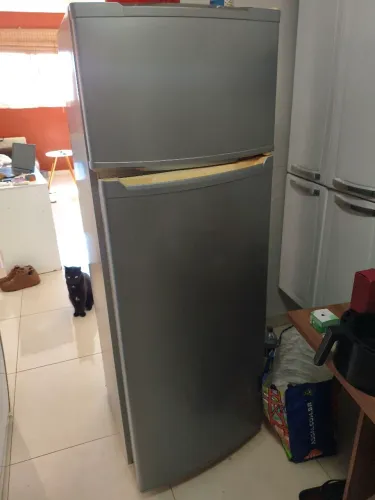 Geladeira Consul 336L Prata Funcionando Perfeitamente - R$ 650 - NÃO ENTREGO