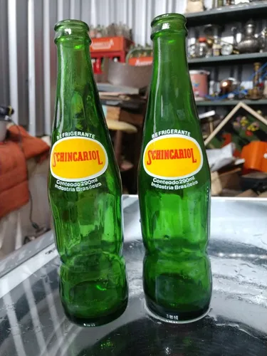 Duas garrafas refrigerante Schincariol antiga