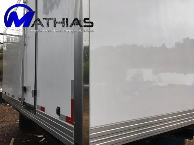 camara termica com piso canaletado tamanho 5.00 nova 