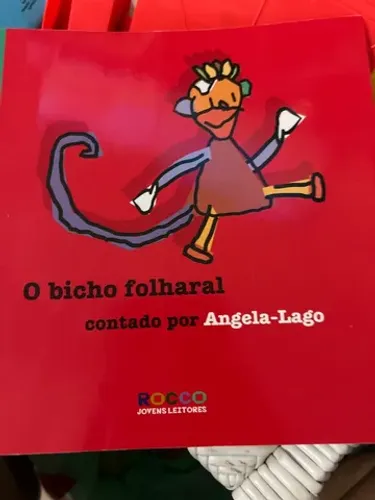 Livros 20 cada A Galinha ruiva; Lá vem o ano novo;