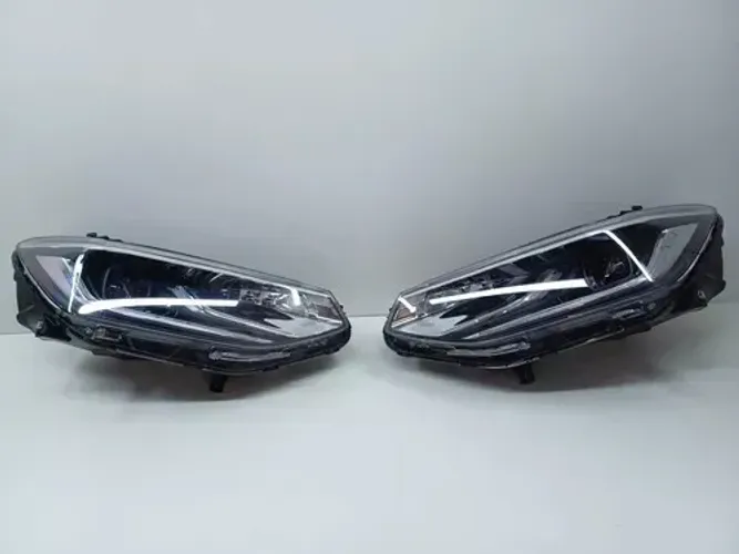 Par Farol Full Led Tracker 2022
