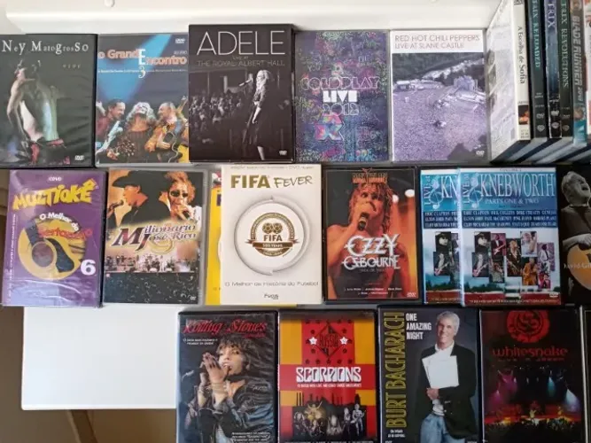 Mídias originais: DVDs (novos e usados). Rock, sertanejo, MPB, filmes, séries e outros est