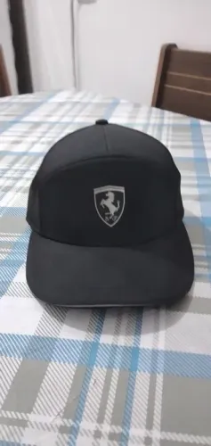 Vendo Boné Ferrari , e São paulo 