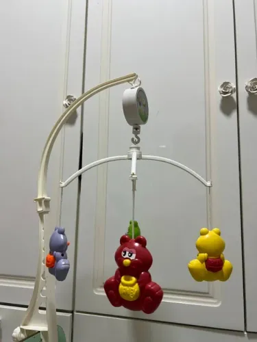 Mó bile musical a corda