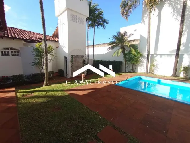 Casa em Morada da Colina, Uberlândia 3 Quartos com Suíte e Hidromassagem,424 m²