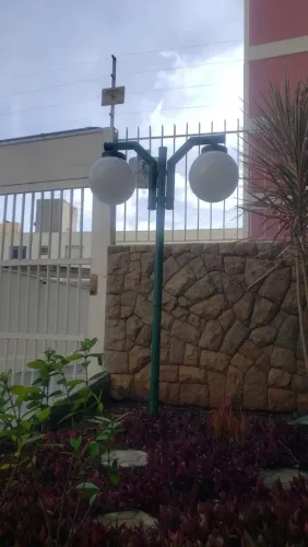 Poste de iluminação para jardim