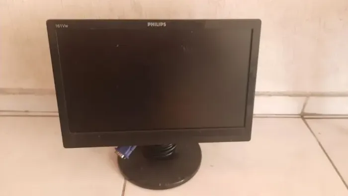 Monitor de 14' polegadas Obs: leia descrição!