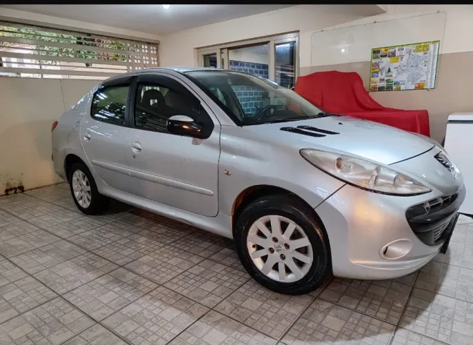 Peugeot 207 Sedan Passion XS 1.6 Flex 16V 4P AUT 2010